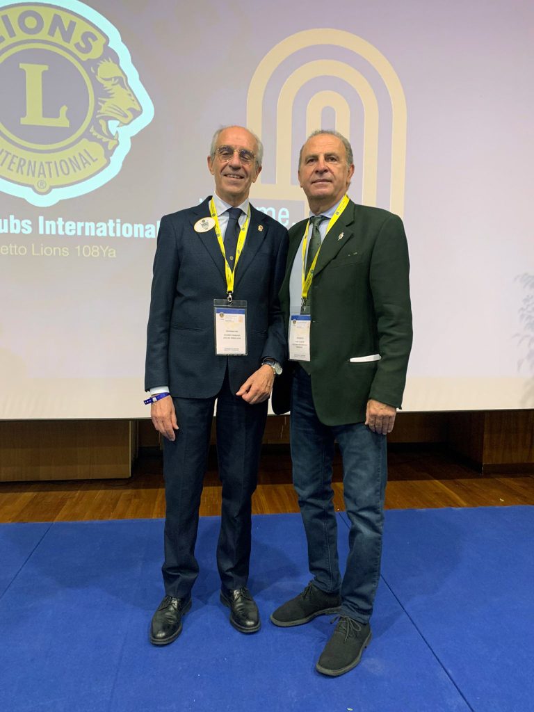164a. Congresso Di Apertura Lions Foto Ricordo Con Il Governatore Francesco Accarino Salerno 15 16.10.2021